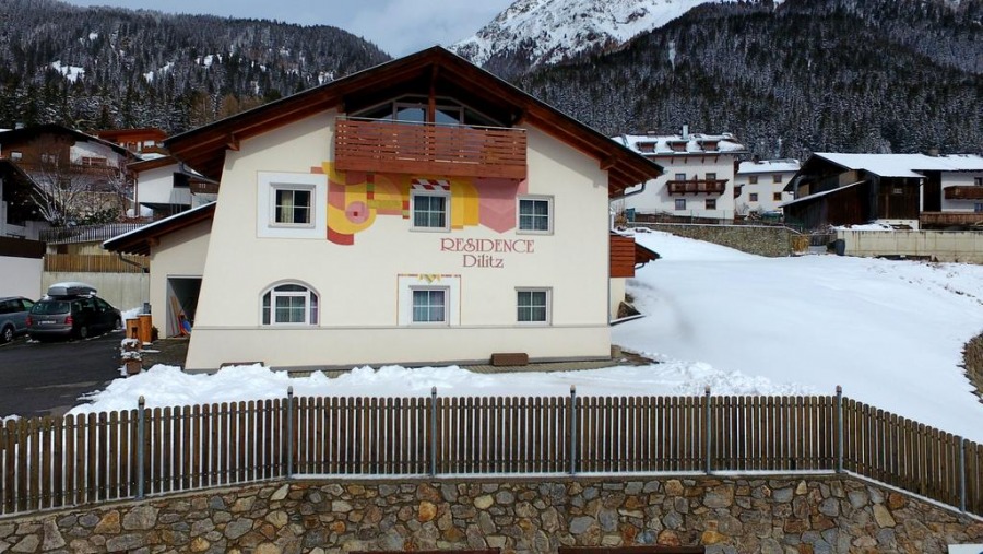 residence_dilitz_reschen_haus_winter.jpg